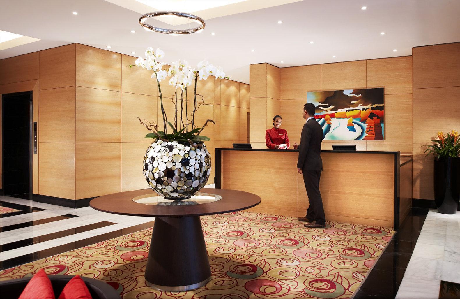 Somerset West Bay Доха Экстерьер фото The lobby of the hotel
